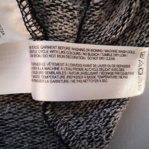 Genuine Roots Cabin Ladies Size Small Black Black Hoodie - Picture 10 of 13